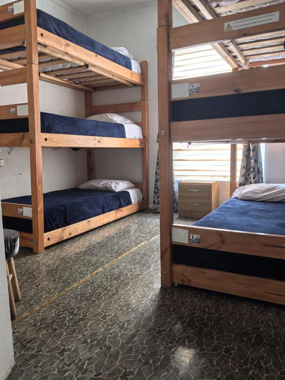 Alojamiento Emilia House Πούντα Αρένας Δωμάτιο φωτογραφία